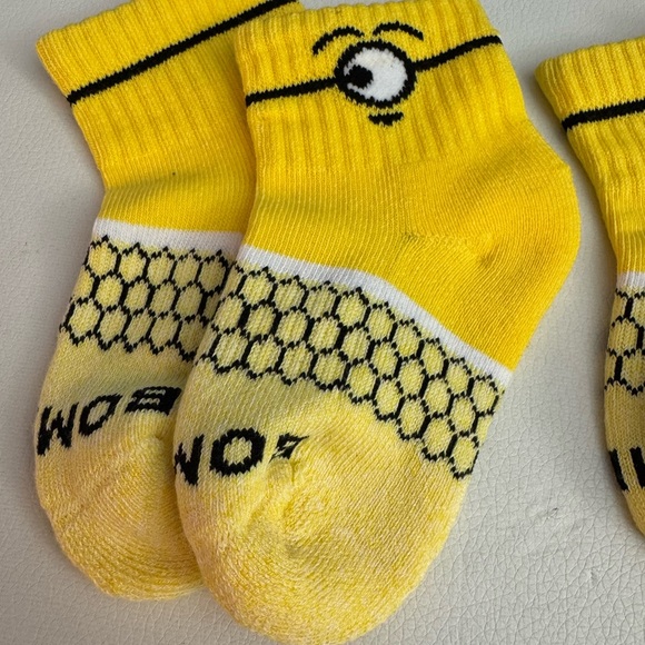 NEW Bombas minions calf sock set - Picture 3 of 6